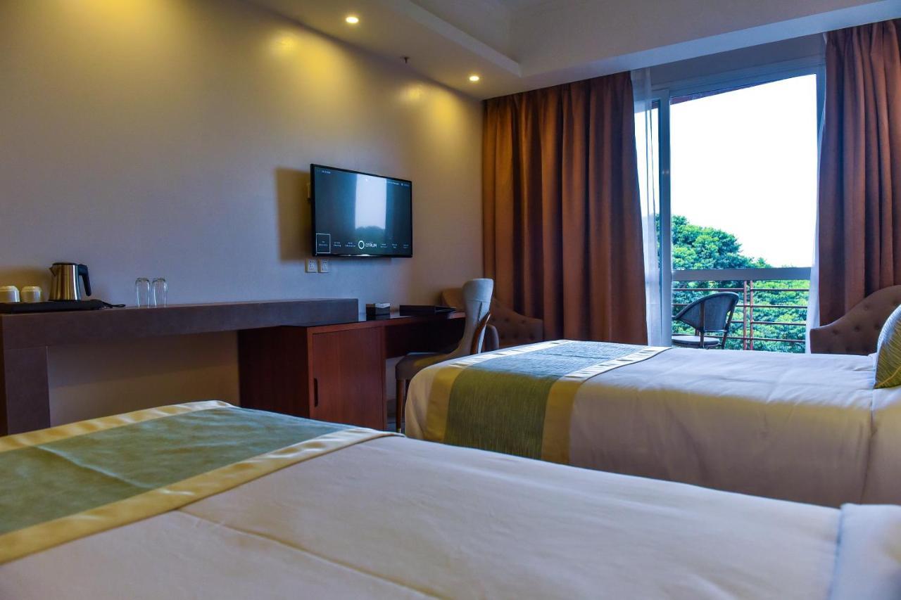 Admas Grand Hotel Entebbe Luaran gambar